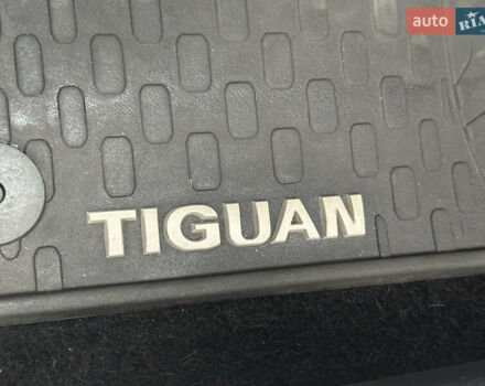 Білий Фольксваген Тігуан, об'ємом двигуна 2 л та пробігом 213 тис. км за 14750 $, фото 19 на Automoto.ua