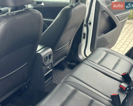 Білий Фольксваген Тігуан, об'ємом двигуна 2 л та пробігом 213 тис. км за 14750 $, фото 22 на Automoto.ua