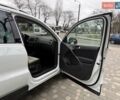 Білий Фольксваген Тігуан, об'ємом двигуна 1.98 л та пробігом 150 тис. км за 13900 $, фото 41 на Automoto.ua