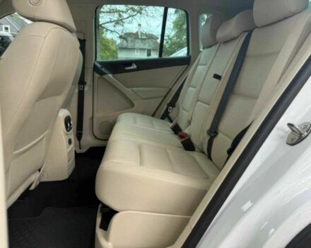 Білий Фольксваген Тігуан, об'ємом двигуна 2 л та пробігом 75 тис. км за 16800 $, фото 9 на Automoto.ua