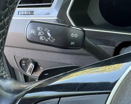 Білий Фольксваген Тігуан, об'ємом двигуна 2 л та пробігом 270 тис. км за 23000 $, фото 25 на Automoto.ua