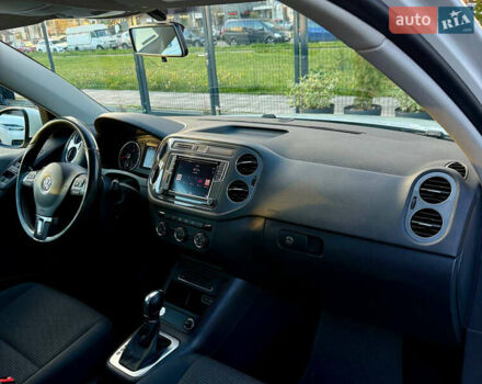 Білий Фольксваген Тігуан, об'ємом двигуна 2 л та пробігом 137 тис. км за 13800 $, фото 37 на Automoto.ua