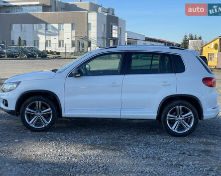 Белый Фольксваген Тигуан, объемом двигателя 2 л и пробегом 167 тыс. км за 14400 $, фото 4 на Automoto.ua