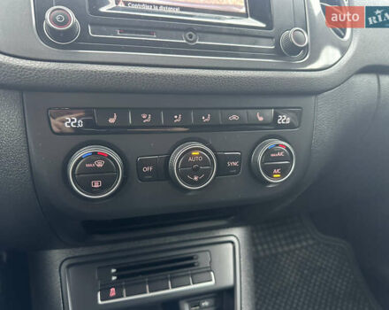 Білий Фольксваген Тігуан, об'ємом двигуна 2 л та пробігом 191 тис. км за 13500 $, фото 37 на Automoto.ua