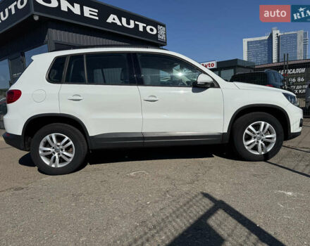 Белый Фольксваген Тигуан, объемом двигателя 1.98 л и пробегом 105 тыс. км за 14490 $, фото 4 на Automoto.ua