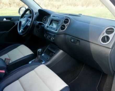 Білий Фольксваген Тігуан, об'ємом двигуна 2 л та пробігом 70 тис. км за 7000 $, фото 7 на Automoto.ua