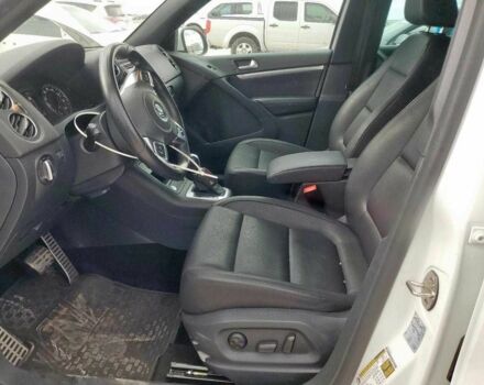 Білий Фольксваген Тігуан, об'ємом двигуна 0 л та пробігом 61 тис. км за 2000 $, фото 7 на Automoto.ua