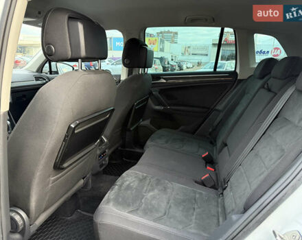 Белый Фольксваген Тигуан, объемом двигателя 1.97 л и пробегом 58 тыс. км за 27999 $, фото 10 на Automoto.ua