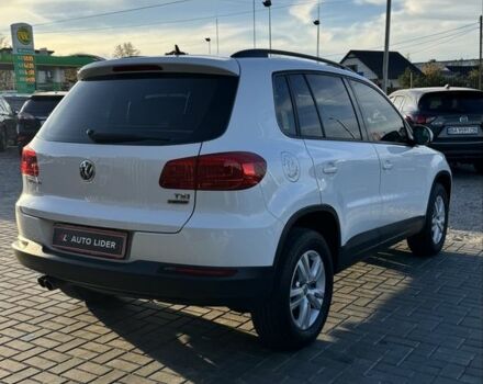 Белый Фольксваген Тигуан, объемом двигателя 2 л и пробегом 132 тыс. км за 13900 $, фото 3 на Automoto.ua