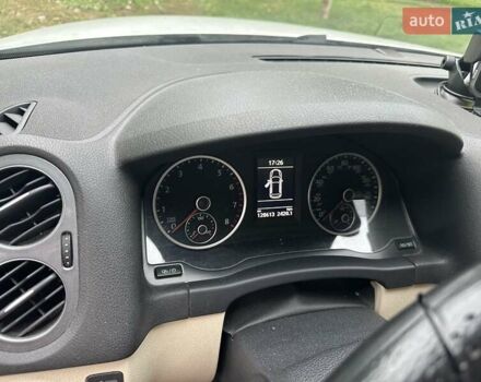 Білий Фольксваген Тігуан, об'ємом двигуна 1.98 л та пробігом 128 тис. км за 14000 $, фото 10 на Automoto.ua