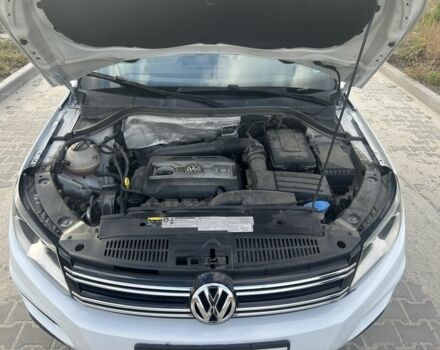 Белый Фольксваген Тигуан, объемом двигателя 2 л и пробегом 170 тыс. км за 12500 $, фото 6 на Automoto.ua
