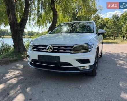 Білий Фольксваген Тігуан, об'ємом двигуна 2 л та пробігом 270 тис. км за 23000 $, фото 2 на Automoto.ua