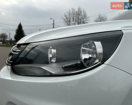 Білий Фольксваген Тігуан, об'ємом двигуна 1.98 л та пробігом 137 тис. км за 13999 $, фото 27 на Automoto.ua