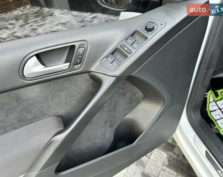 Білий Фольксваген Тігуан, об'ємом двигуна 1.4 л та пробігом 110 тис. км за 14000 $, фото 28 на Automoto.ua