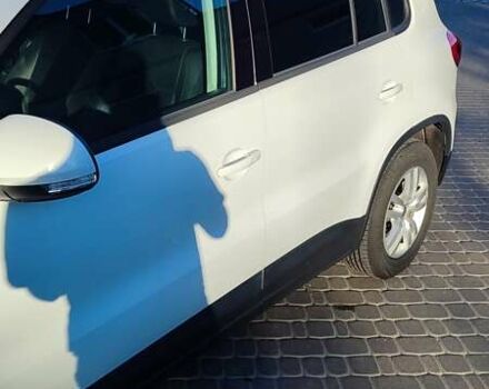 Белый Фольксваген Тигуан, объемом двигателя 1.98 л и пробегом 268 тыс. км за 13300 $, фото 5 на Automoto.ua