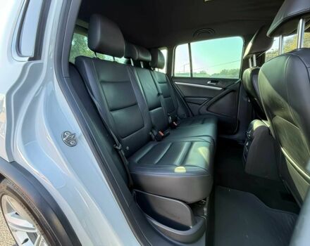 Белый Фольксваген Тигуан, объемом двигателя 2 л и пробегом 72 тыс. км за 5000 $, фото 5 на Automoto.ua