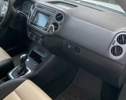 Білий Фольксваген Тігуан, об'ємом двигуна 2 л та пробігом 103 тис. км за 16500 $, фото 7 на Automoto.ua