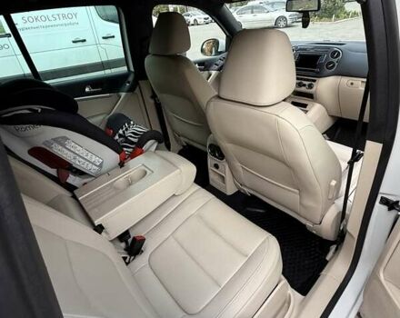 Белый Фольксваген Тигуан, объемом двигателя 1.98 л и пробегом 105 тыс. км за 16000 $, фото 21 на Automoto.ua