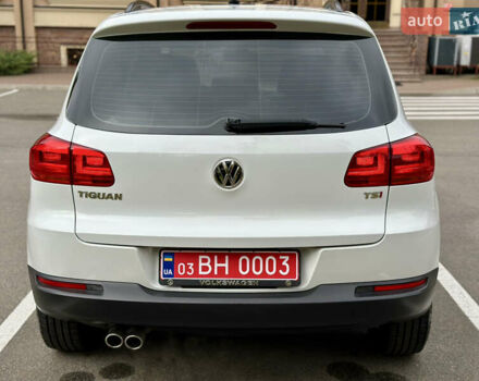 Белый Фольксваген Тигуан, объемом двигателя 2 л и пробегом 228 тыс. км за 12999 $, фото 8 на Automoto.ua