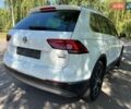 Білий Фольксваген Тігуан, об'ємом двигуна 2 л та пробігом 270 тис. км за 23000 $, фото 21 на Automoto.ua