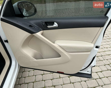 Білий Фольксваген Тігуан, об'ємом двигуна 1.98 л та пробігом 137 тис. км за 13999 $, фото 35 на Automoto.ua