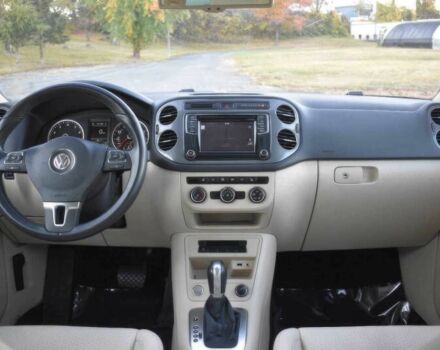 Білий Фольксваген Тігуан, об'ємом двигуна 2 л та пробігом 75 тис. км за 6000 $, фото 6 на Automoto.ua