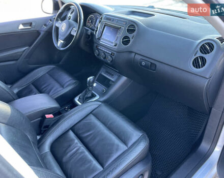 Белый Фольксваген Тигуан, объемом двигателя 2 л и пробегом 167 тыс. км за 14400 $, фото 13 на Automoto.ua