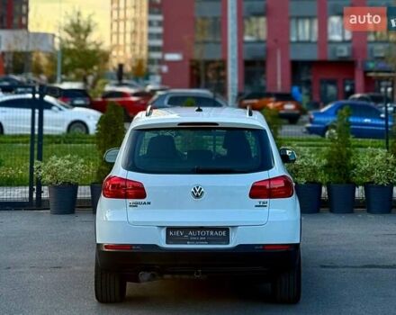 Білий Фольксваген Тігуан, об'ємом двигуна 2 л та пробігом 137 тис. км за 13800 $, фото 14 на Automoto.ua