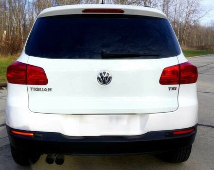 Белый Фольксваген Тигуан, объемом двигателя 2 л и пробегом 70 тыс. км за 8400 $, фото 3 на Automoto.ua