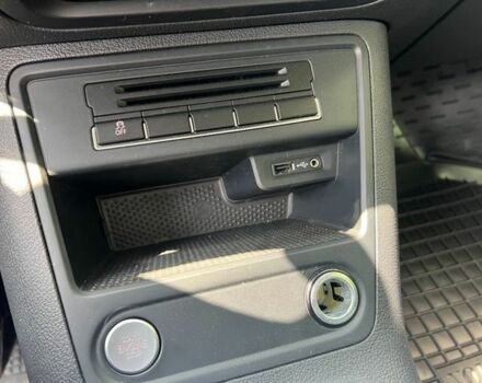 Белый Фольксваген Тигуан, объемом двигателя 2 л и пробегом 200 тыс. км за 14000 $, фото 9 на Automoto.ua