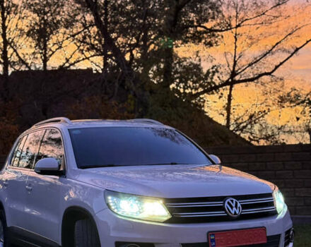 Білий Фольксваген Тігуан, об'ємом двигуна 1.97 л та пробігом 116 тис. км за 15600 $, фото 2 на Automoto.ua