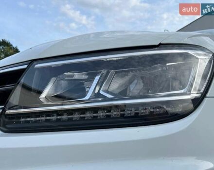 Белый Фольксваген Тигуан, объемом двигателя 2 л и пробегом 248 тыс. км за 22200 $, фото 28 на Automoto.ua