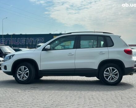 Белый Фольксваген Тигуан, объемом двигателя 2 л и пробегом 152 тыс. км за 15290 $, фото 3 на Automoto.ua