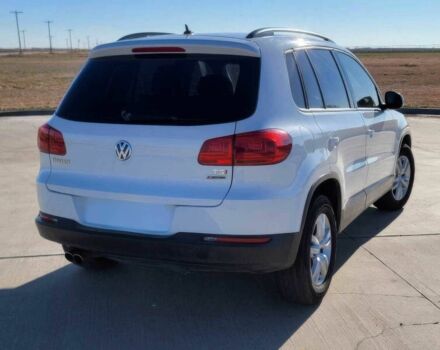 Белый Фольксваген Тигуан, объемом двигателя 2 л и пробегом 79 тыс. км за 6000 $, фото 4 на Automoto.ua