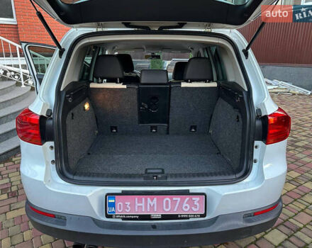 Белый Фольксваген Тигуан, объемом двигателя 2 л и пробегом 208 тыс. км за 13700 $, фото 17 на Automoto.ua