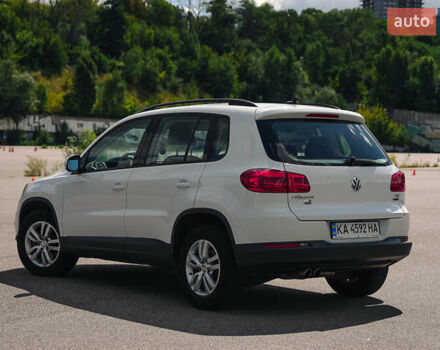 Білий Фольксваген Тігуан, об'ємом двигуна 1.98 л та пробігом 105 тис. км за 12800 $, фото 3 на Automoto.ua