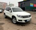 Белый Фольксваген Тигуан, объемом двигателя 2 л и пробегом 130 тыс. км за 12700 $, фото 3 на Automoto.ua