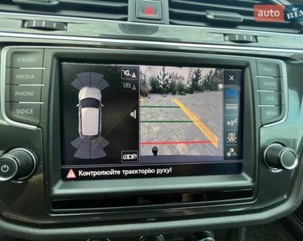 Белый Фольксваген Тигуан, объемом двигателя 2 л и пробегом 248 тыс. км за 22200 $, фото 71 на Automoto.ua