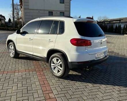 Белый Фольксваген Тигуан, объемом двигателя 2 л и пробегом 162 тыс. км за 8000 $, фото 1 на Automoto.ua