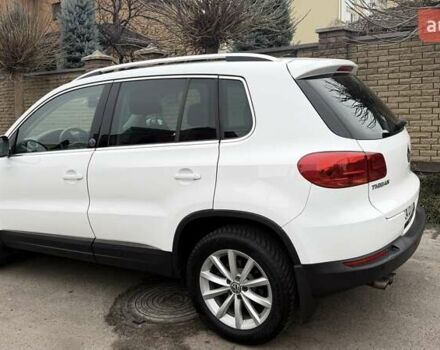 Білий Фольксваген Тігуан, об'ємом двигуна 1.98 л та пробігом 190 тис. км за 17200 $, фото 2 на Automoto.ua