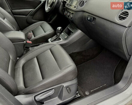 Білий Фольксваген Тігуан, об'ємом двигуна 0 л та пробігом 205 тис. км за 13400 $, фото 5 на Automoto.ua