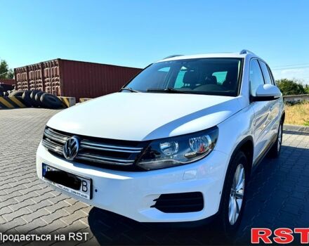 Белый Фольксваген Тигуан, объемом двигателя 2 л и пробегом 150 тыс. км за 12500 $, фото 6 на Automoto.ua