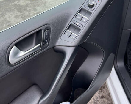 Білий Фольксваген Тігуан, об'ємом двигуна 1.98 л та пробігом 119 тис. км за 15999 $, фото 26 на Automoto.ua