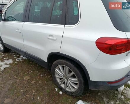 Білий Фольксваген Тігуан, об'ємом двигуна 2 л та пробігом 170 тис. км за 14100 $, фото 5 на Automoto.ua