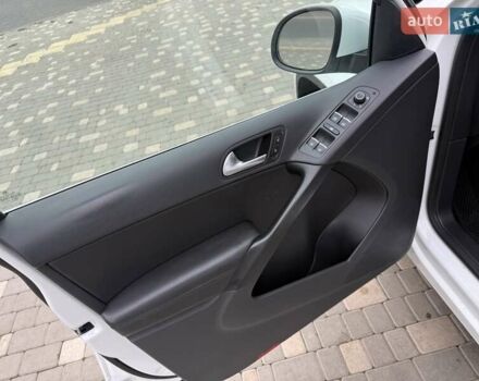 Білий Фольксваген Тігуан, об'ємом двигуна 1.98 л та пробігом 150 тис. км за 13900 $, фото 30 на Automoto.ua