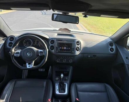 Белый Фольксваген Тигуан, объемом двигателя 2 л и пробегом 72 тыс. км за 5000 $, фото 4 на Automoto.ua