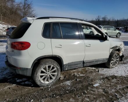 Білий Фольксваген Тігуан, об'ємом двигуна 2 л та пробігом 117 тис. км за 8400 $, фото 5 на Automoto.ua