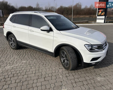 Белый Фольксваген Тигуан, объемом двигателя 1.98 л и пробегом 160 тыс. км за 16200 $, фото 4 на Automoto.ua