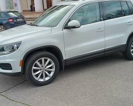 Белый Фольксваген Тигуан, объемом двигателя 2 л и пробегом 228 тыс. км за 13850 $, фото 5 на Automoto.ua