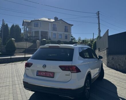 Білий Фольксваген Тігуан, об'ємом двигуна 2 л та пробігом 151 тис. км за 23000 $, фото 3 на Automoto.ua